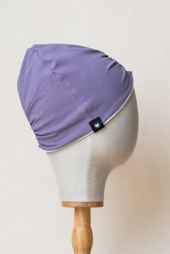 Turbante reversible oncológico de algodón orgánico color lila, interior de bambú 