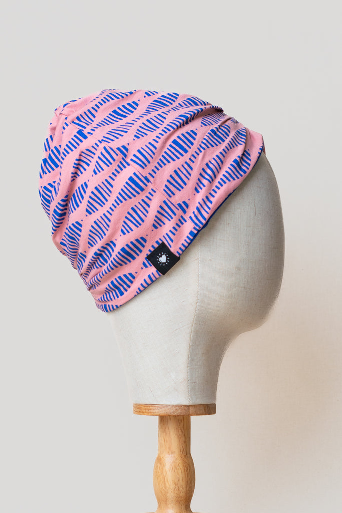 Turbante rosa reversible, de algodón orgánico, estampado con serigrafía artesanal en azul