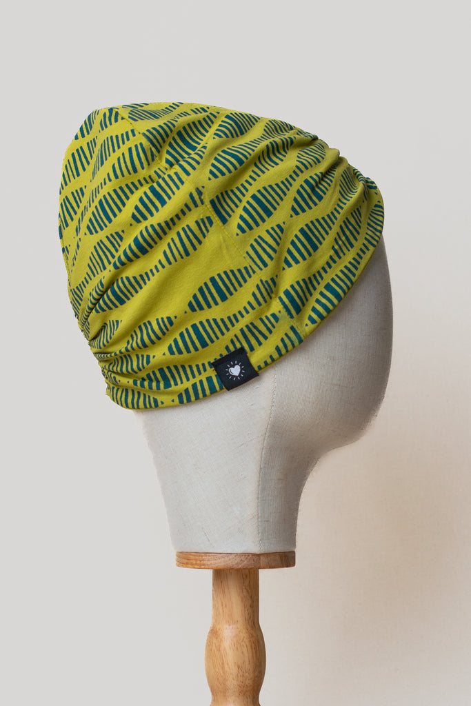 Turbante verde lima reversible de algodón orgánico y estampado con serigrafía artesanal