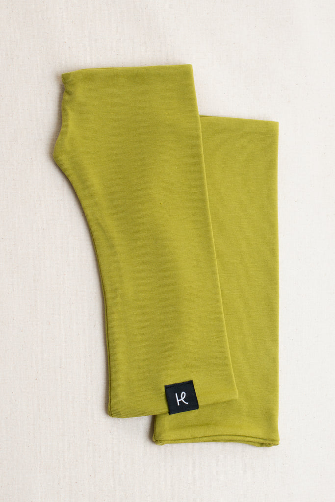 Mitones verde lima de algodón orgánico, marca Happy Belly