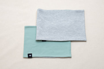 Haramaki infantil reversible menta y gris claro de algodón orgánico marca Happy Belly