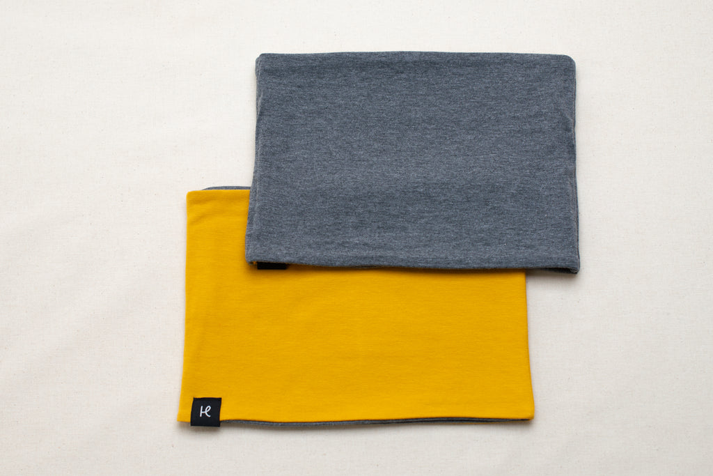 Haramaki infantil reversible amarillo y gris oscuro de algodón orgánico marca Happy Belly